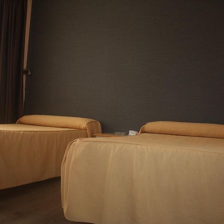 Hotel Lupa San Juan de Pinera ภายนอก รูปภาพ