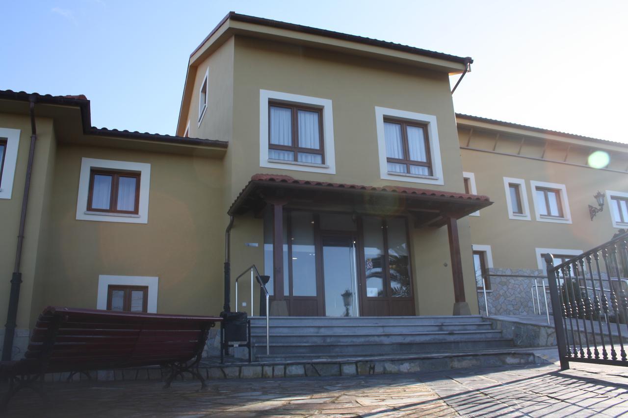 Hotel Lupa San Juan de Pinera ภายนอก รูปภาพ