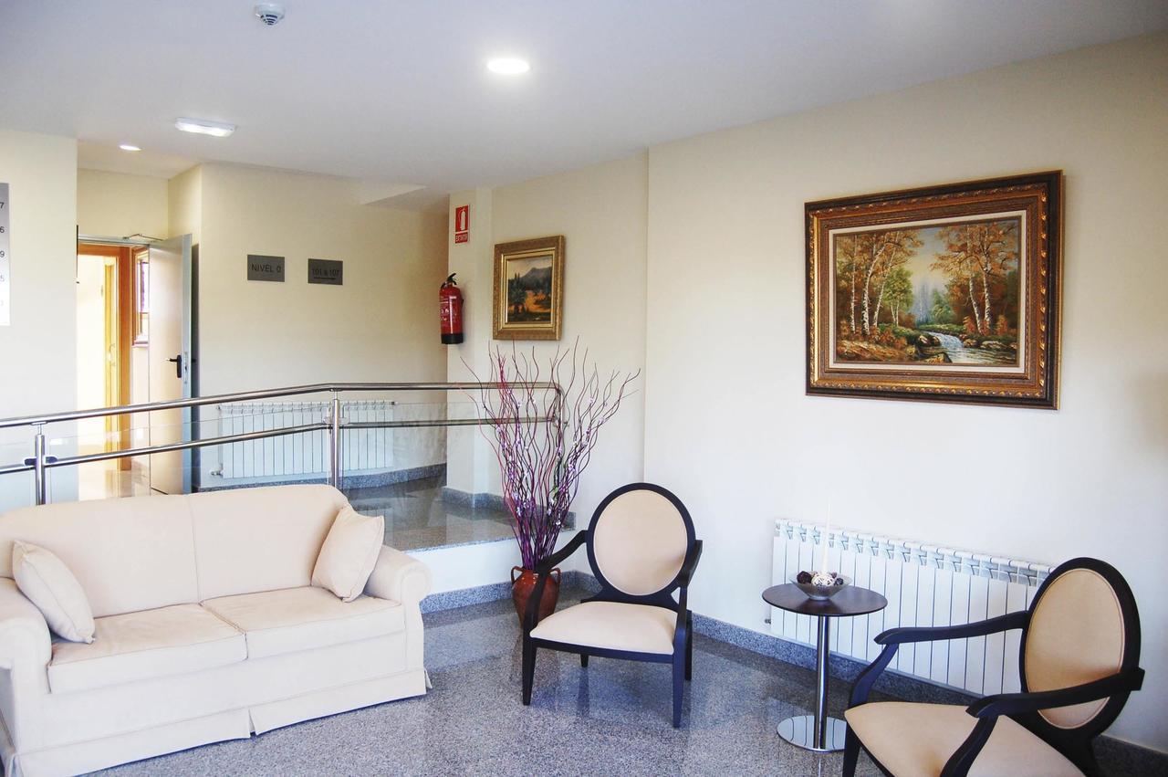 Hotel Lupa San Juan de Pinera ภายนอก รูปภาพ