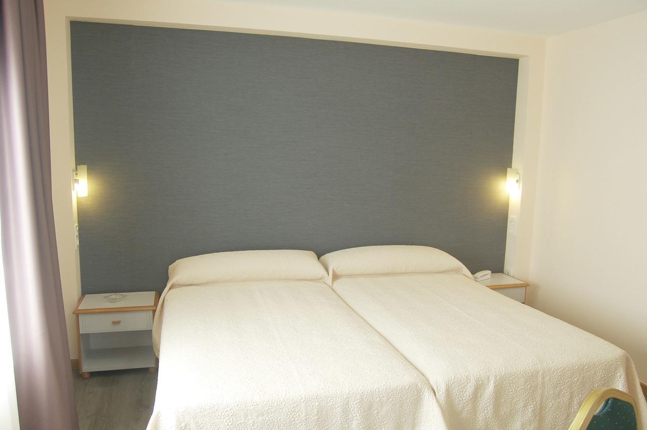Hotel Lupa San Juan de Pinera ภายนอก รูปภาพ